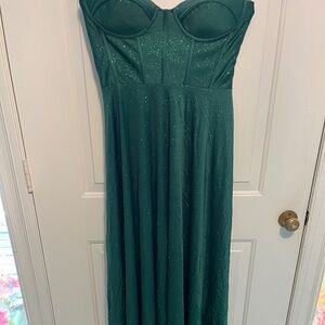 Green strapless dress